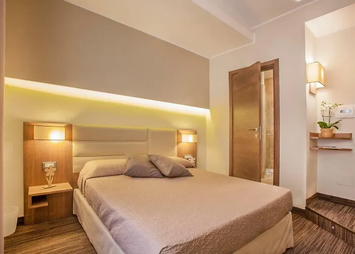 Classic Comfort Room Naples City Center